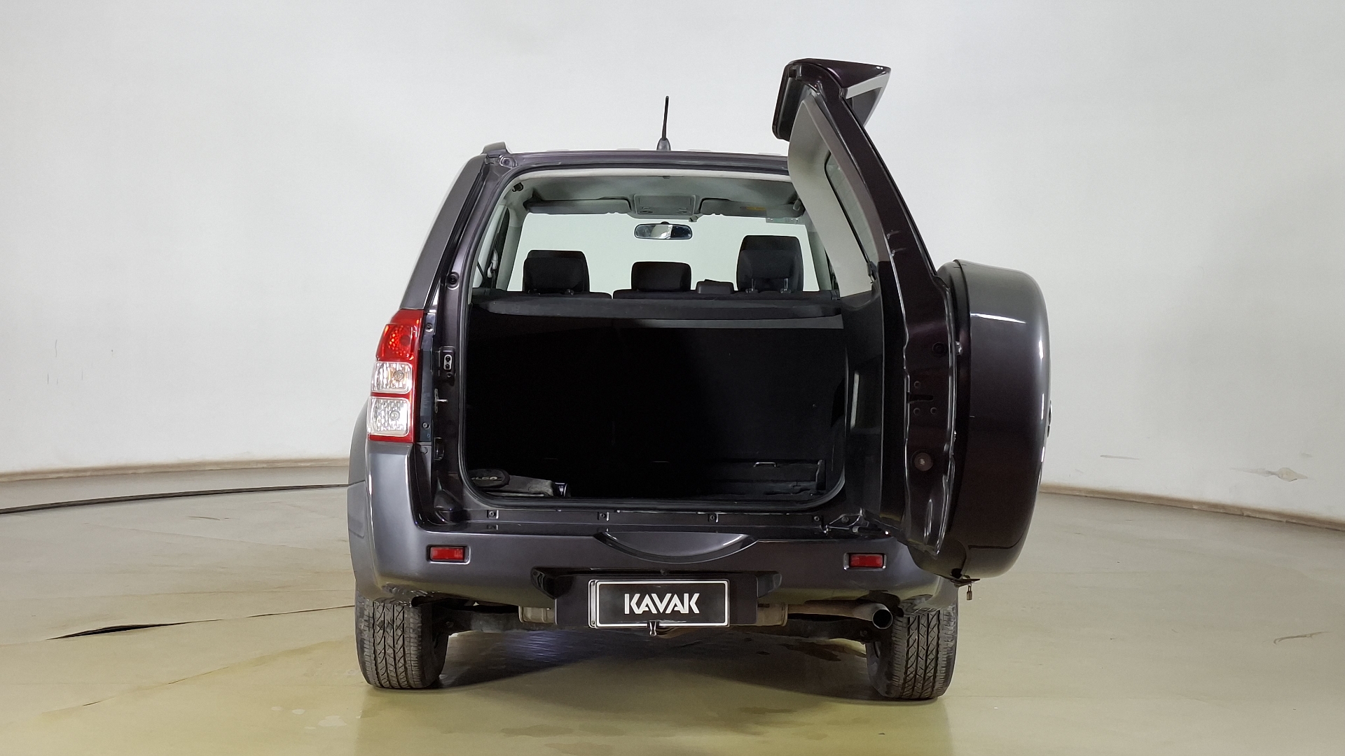 Suzuki Grandnomade — foto 6 de 16