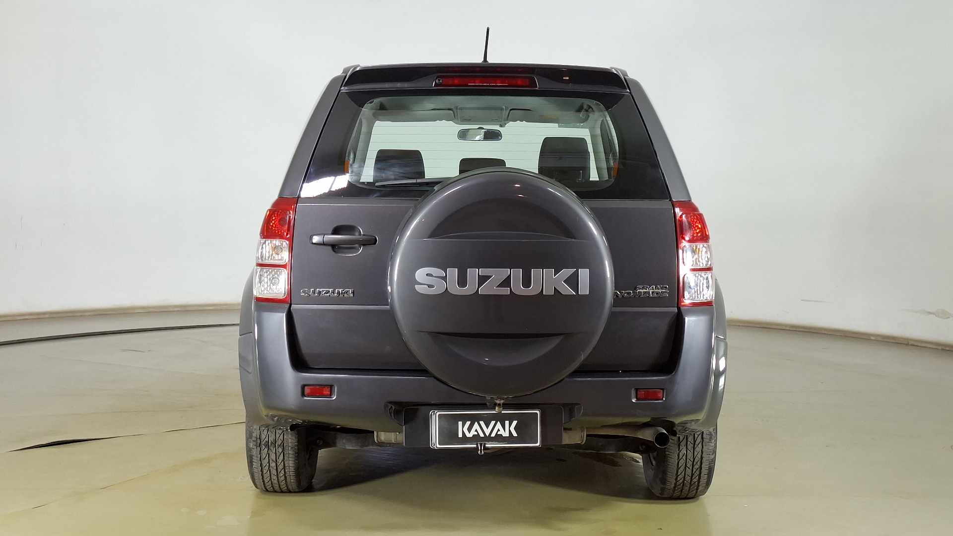 Suzuki Grandnomade — foto 5 de 16