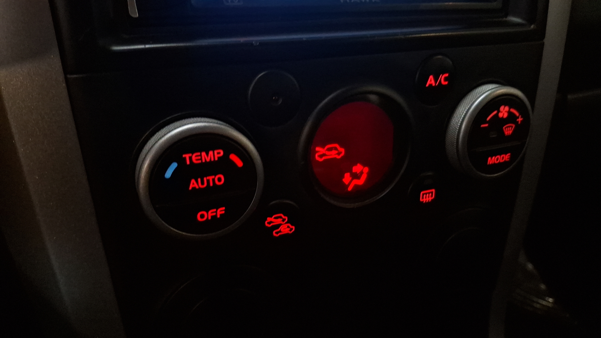 Suzuki Grandnomade — foto 15 de 16