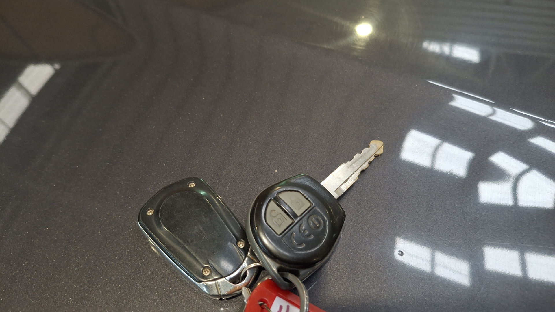 Suzuki Grandnomade — foto 16 de 16