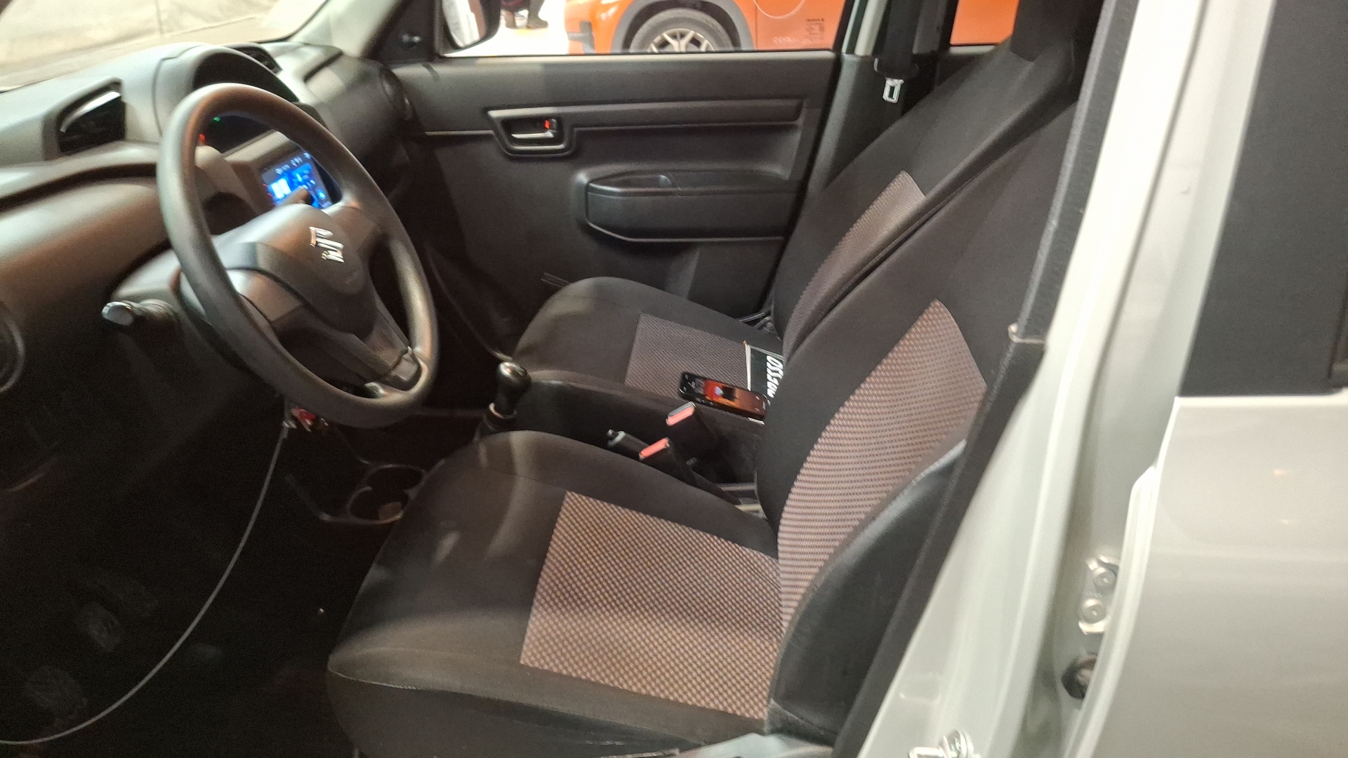 Suzuki S-Presso — foto 13 de 16