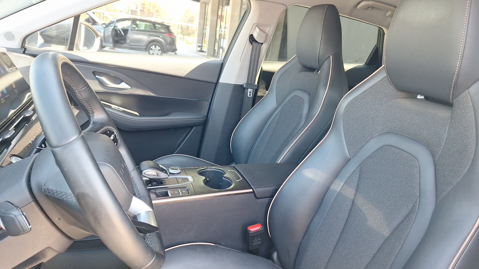Omoda C5 — foto 14 de 15