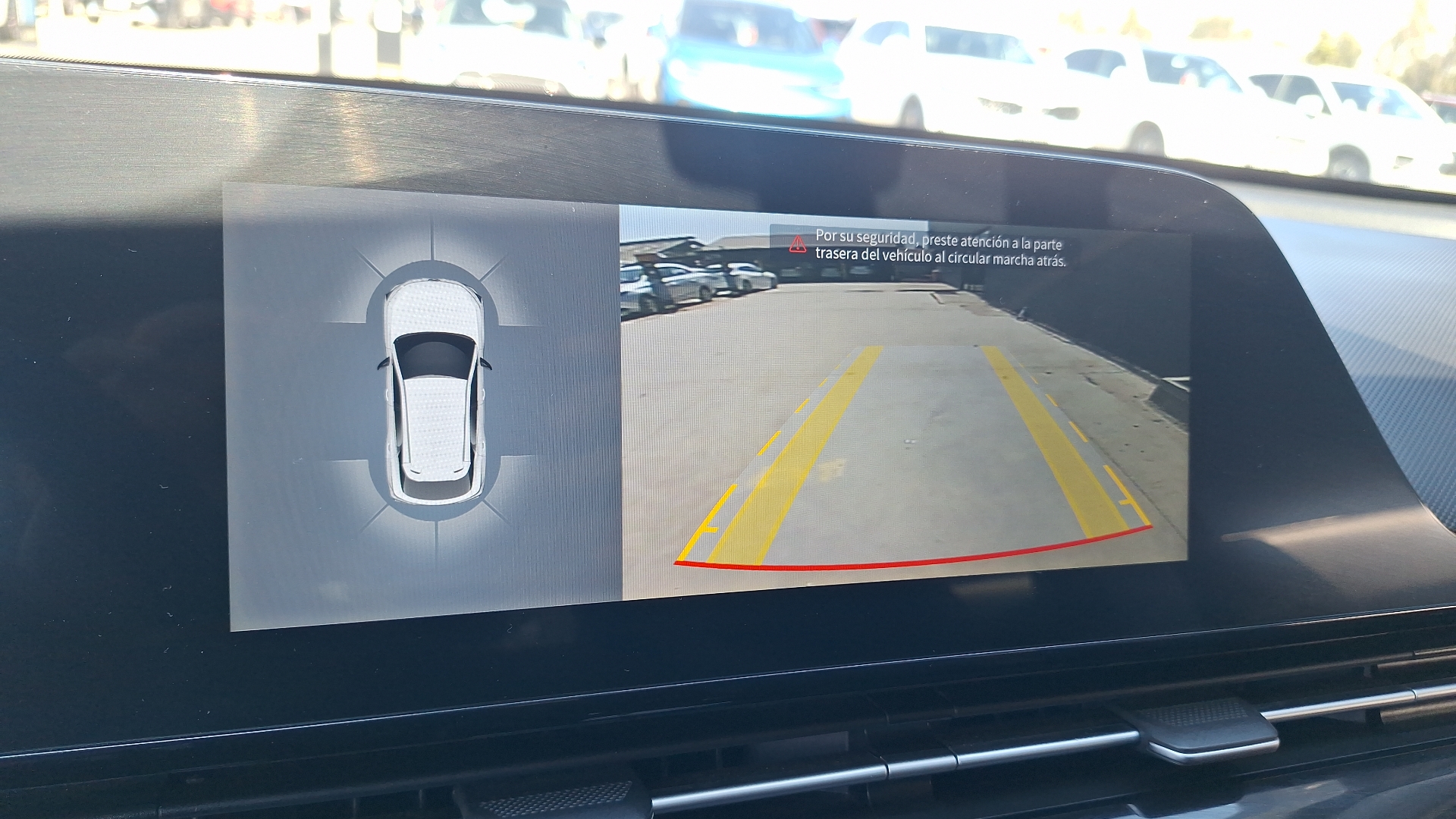 Omoda C5 — foto 12 de 15