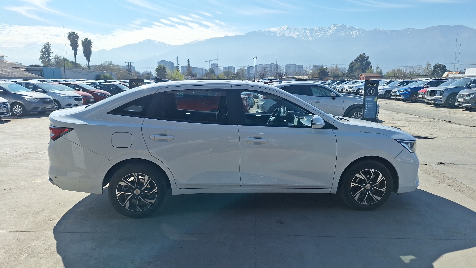 Chevrolet Sail — foto 5 de 15