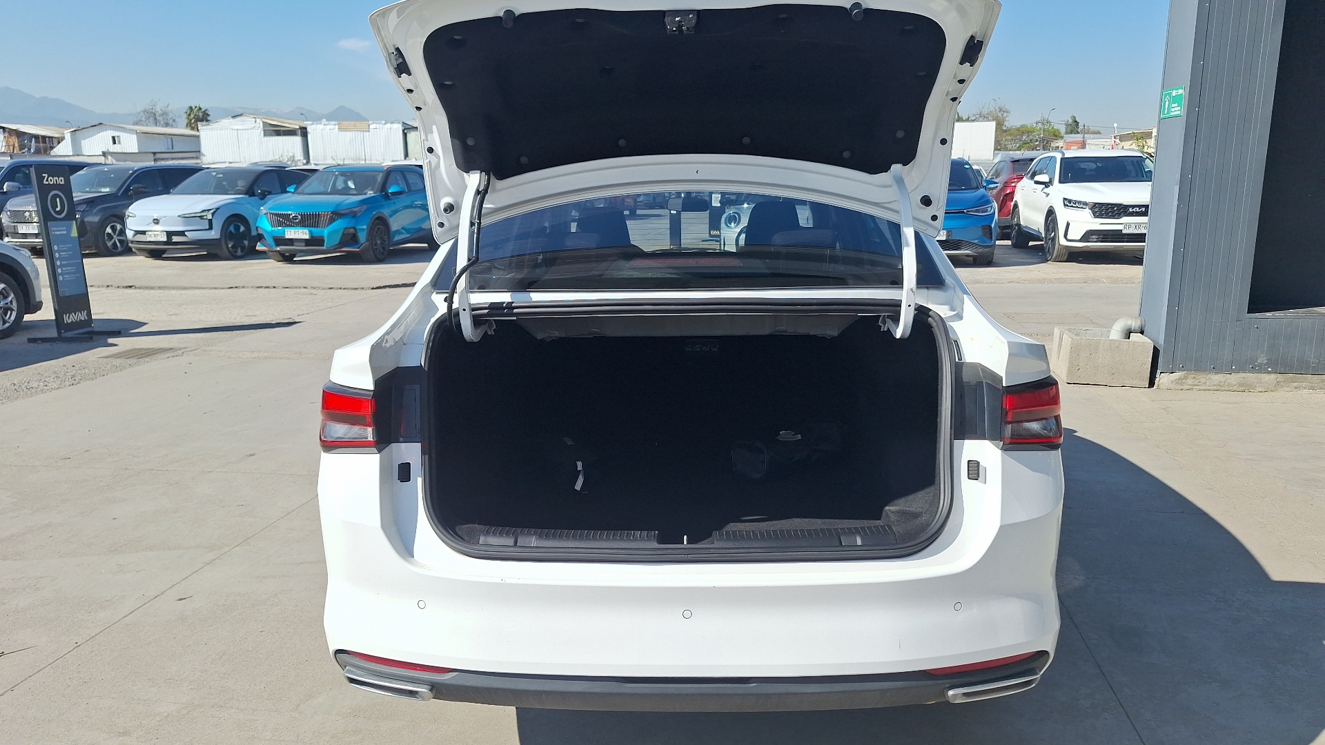 Chevrolet Sail — foto 4 de 15