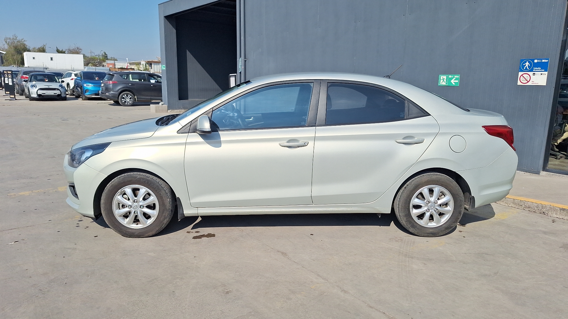 Hyundai Verna — foto 2 de 15