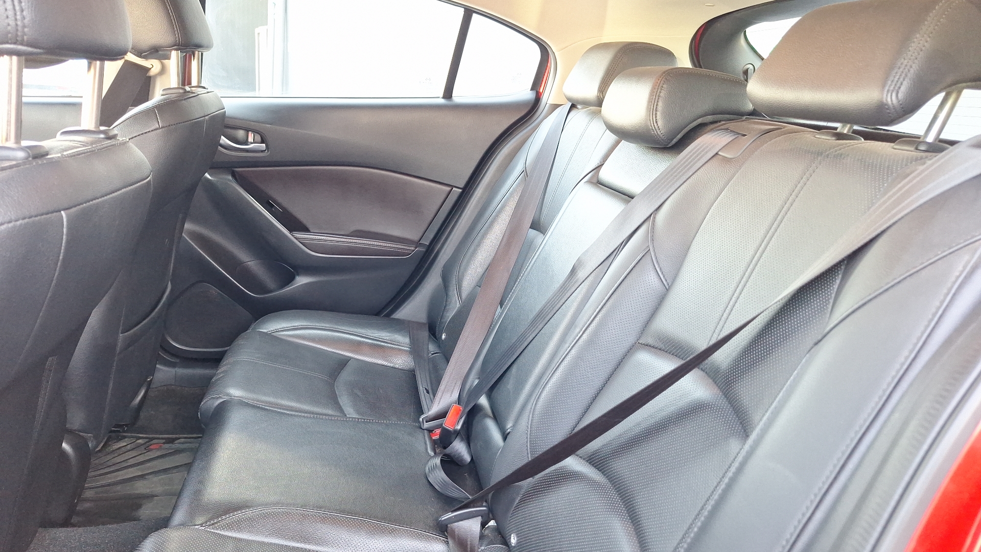 Mazda 3 — foto 14 de 16