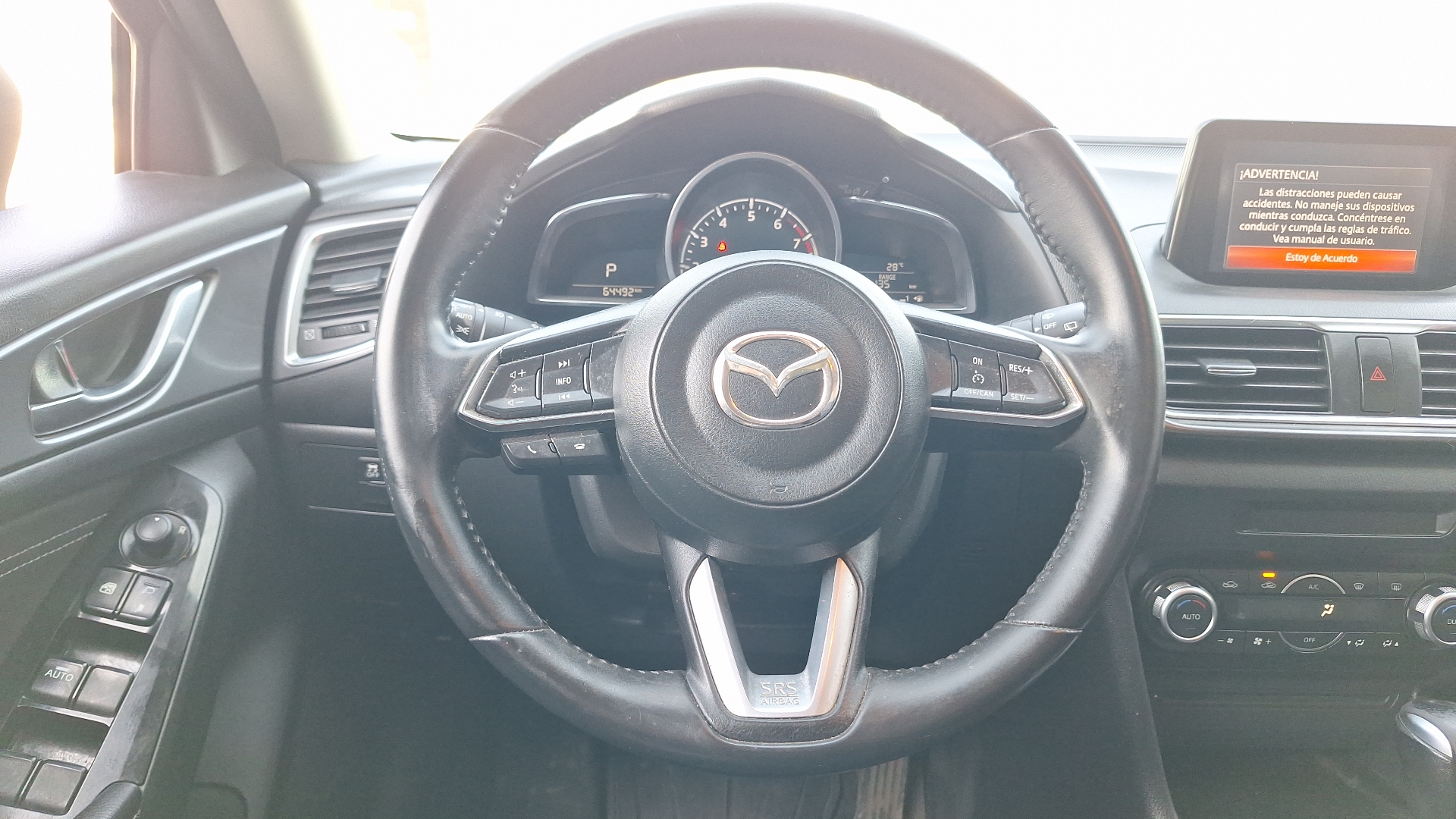 Mazda 3 — foto 8 de 16