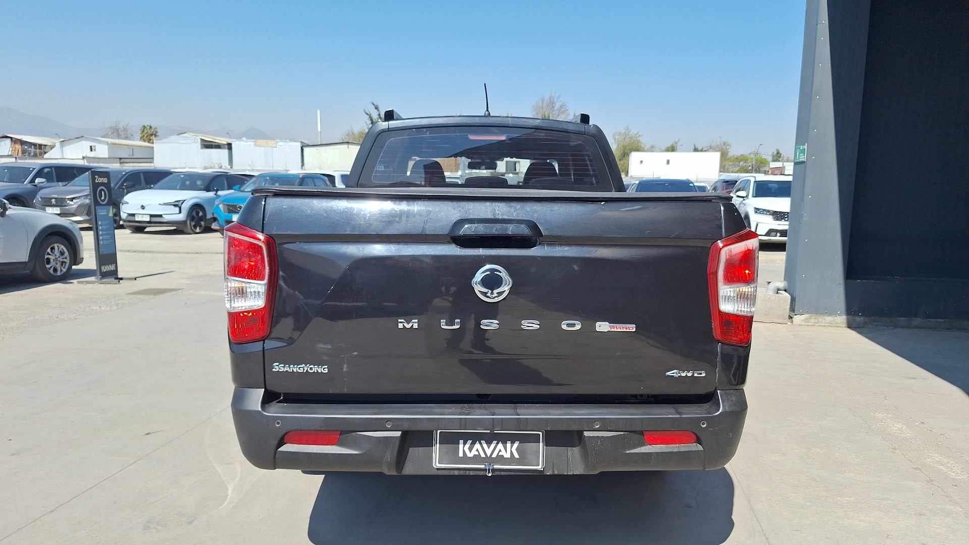 SsangYong Musso — foto 3 de 15