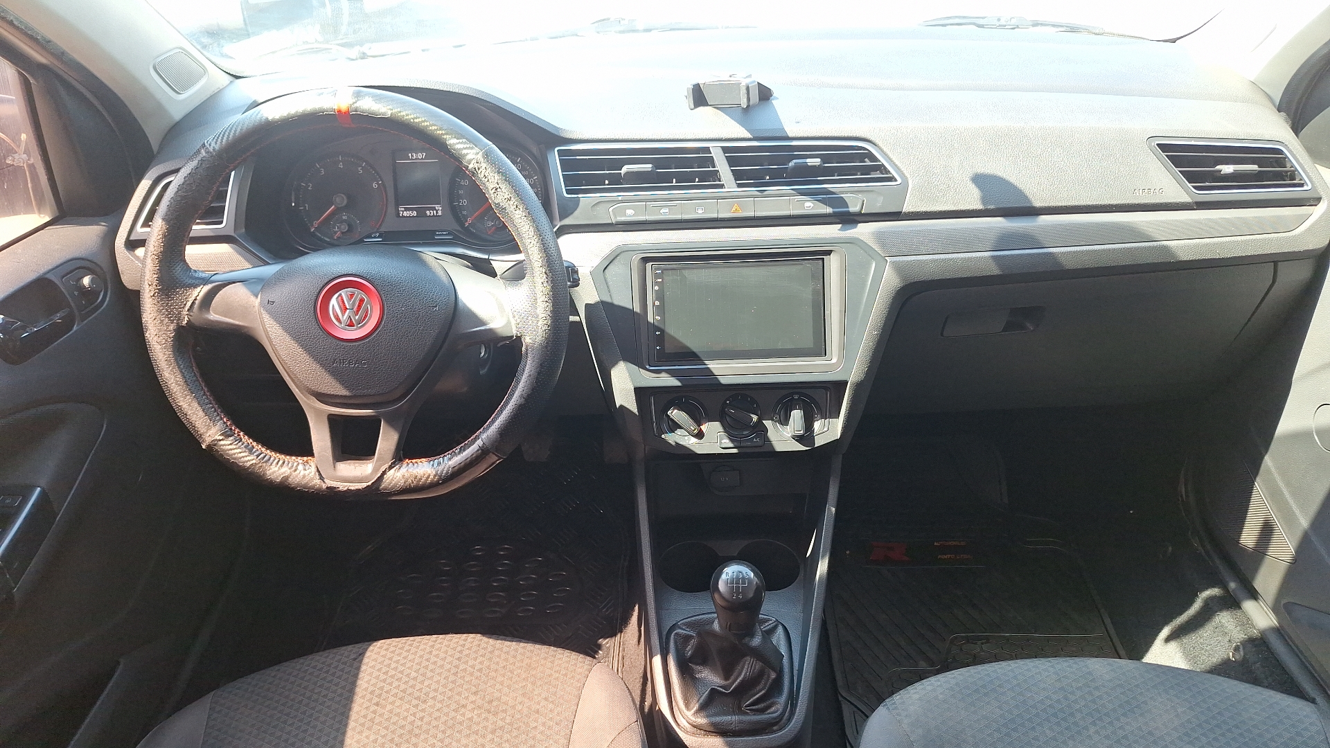 Volkswagen Gol — foto 6 de 15