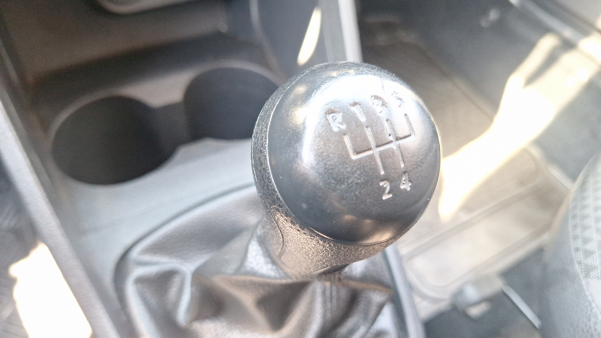 Volkswagen Gol — foto 11 de 15