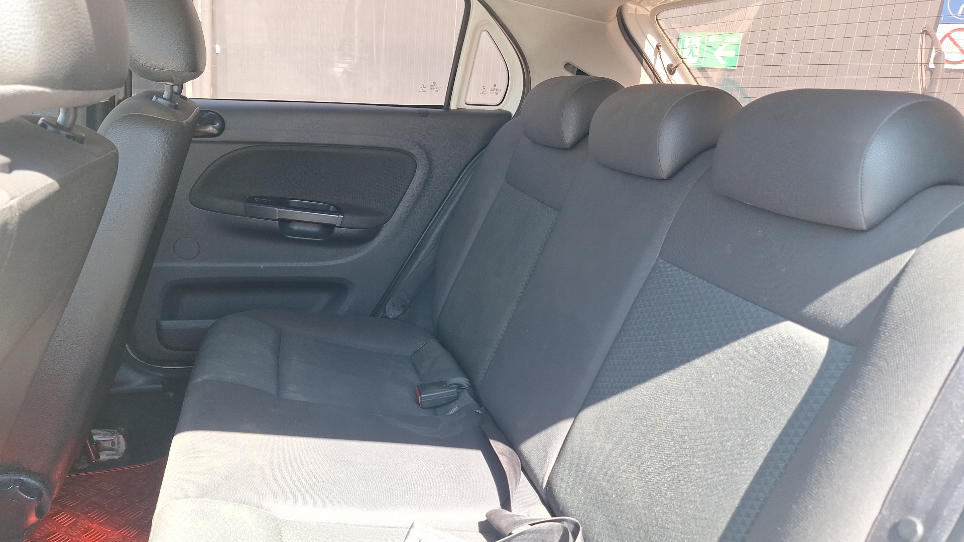 Volkswagen Gol — foto 13 de 15