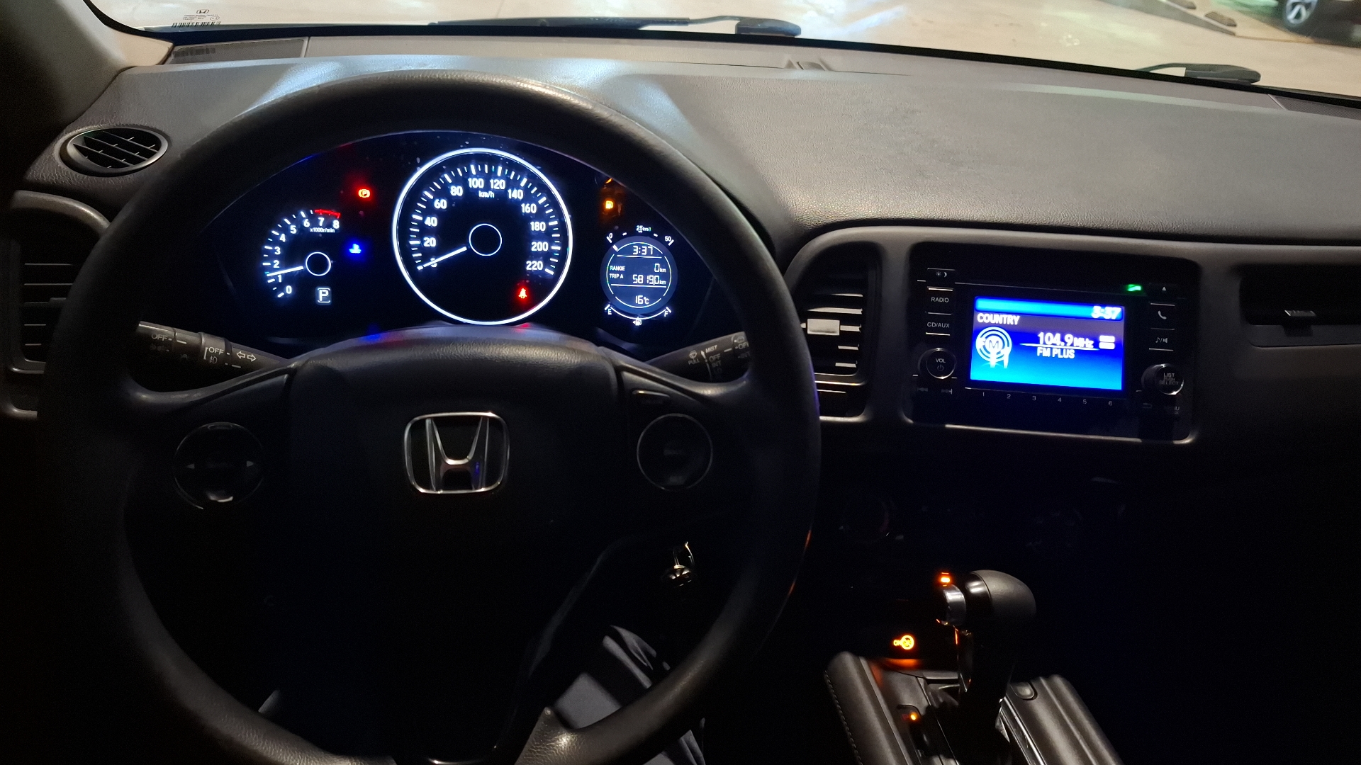 Honda HR-V — foto 8 de 16