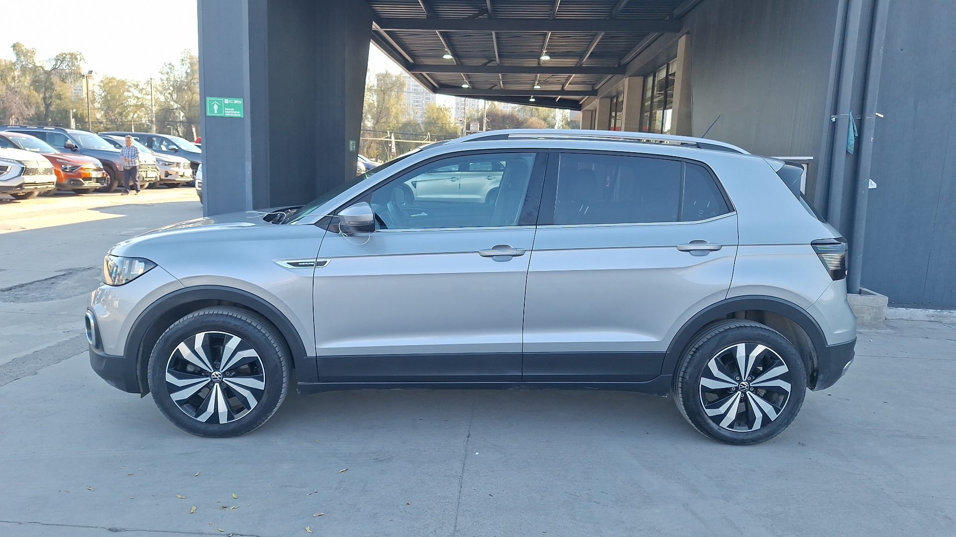 Volkswagen T-Cross — foto 2 de 15