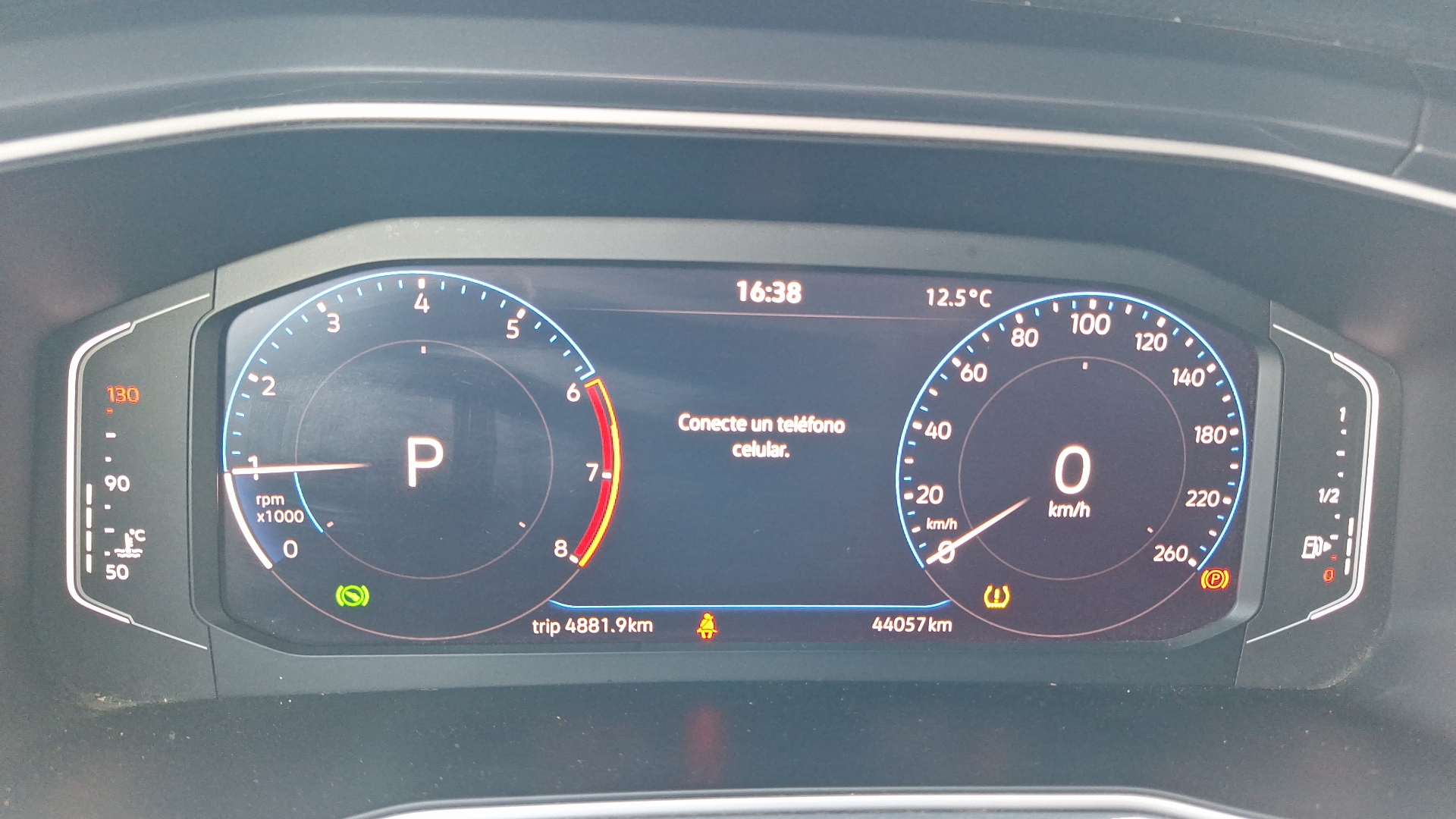 Volkswagen T-Cross — foto 9 de 15
