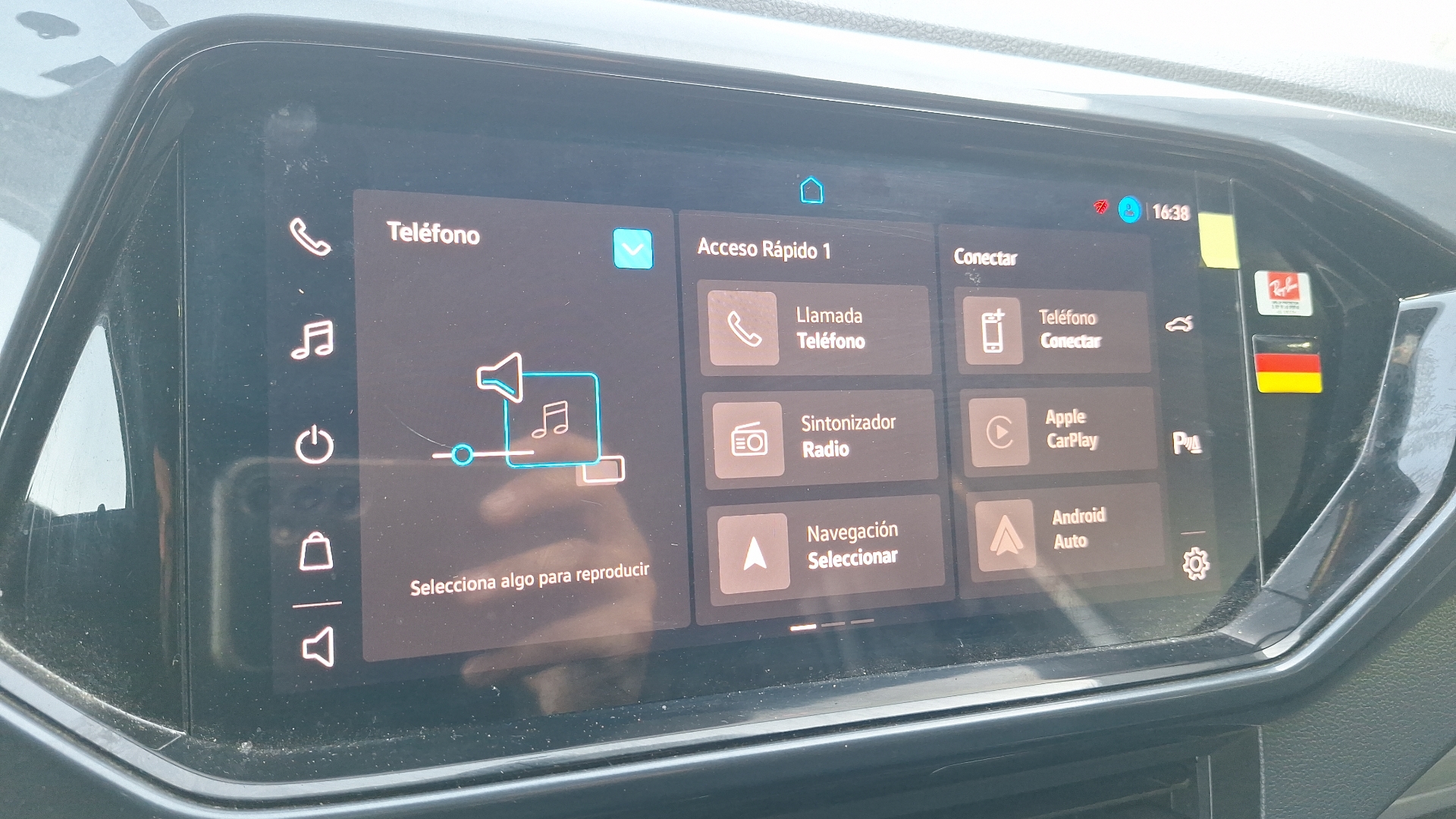 Volkswagen T-Cross — foto 10 de 15