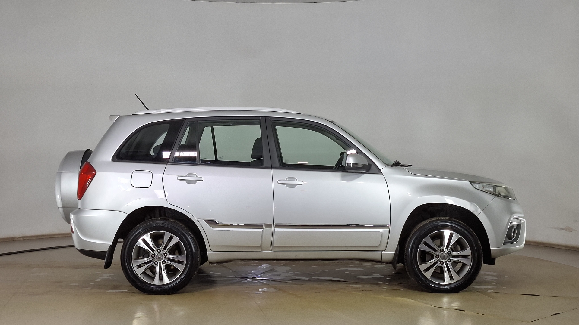 Chery Tiggo 3 — foto 4 de 15