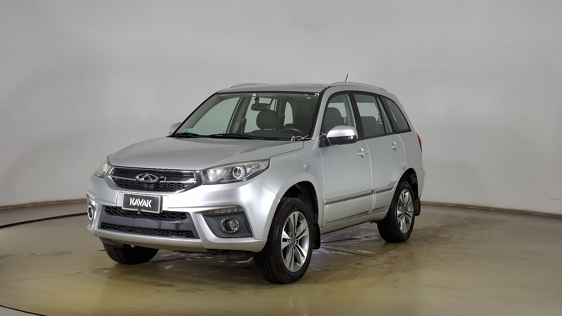 Chery Tiggo 3 — foto 1 de 15