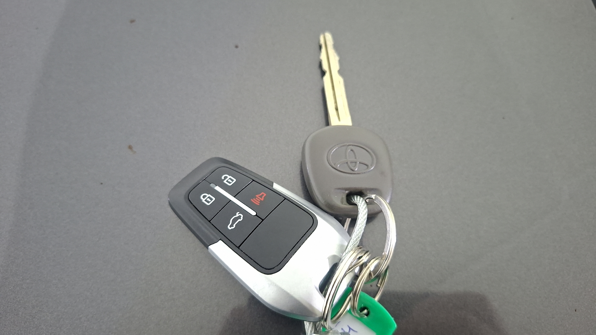 Toyota Yaris — foto 16 de 16