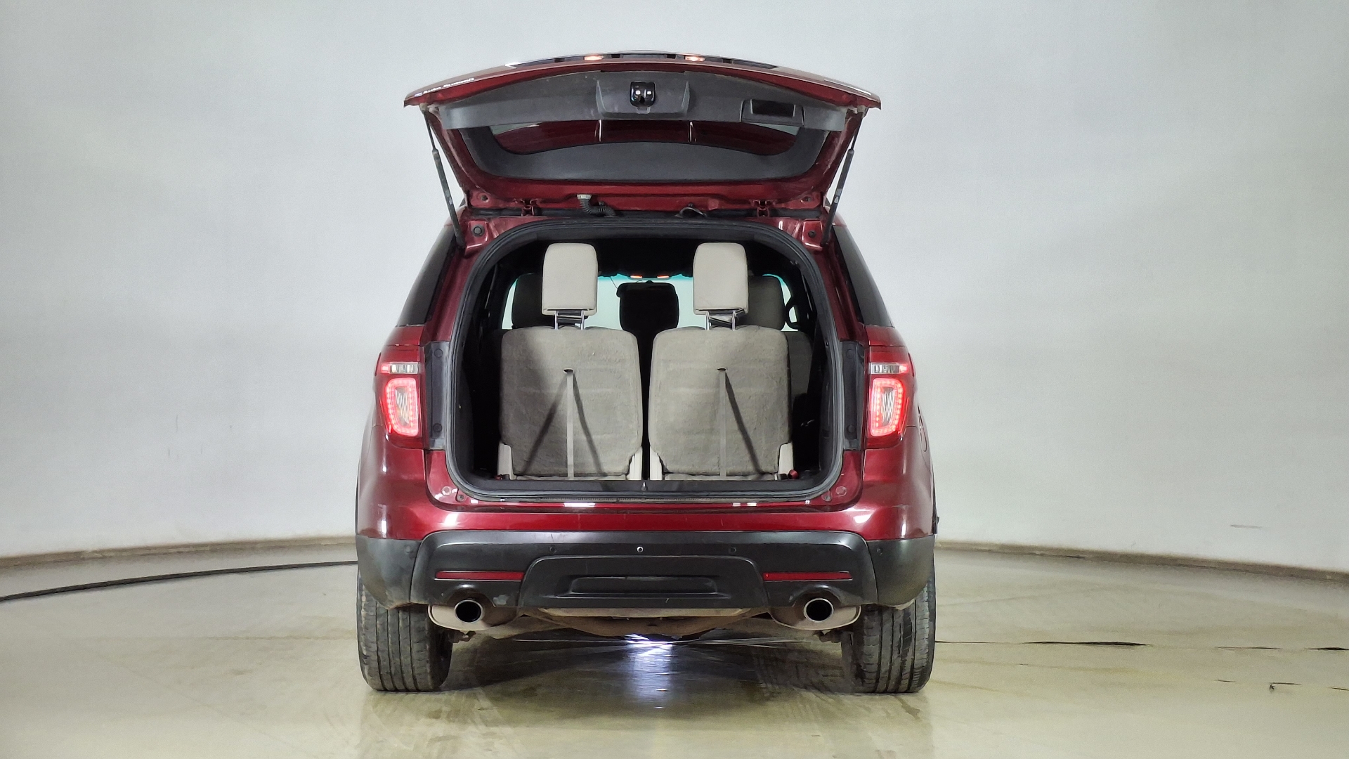 Ford Explorer — foto 6 de 16