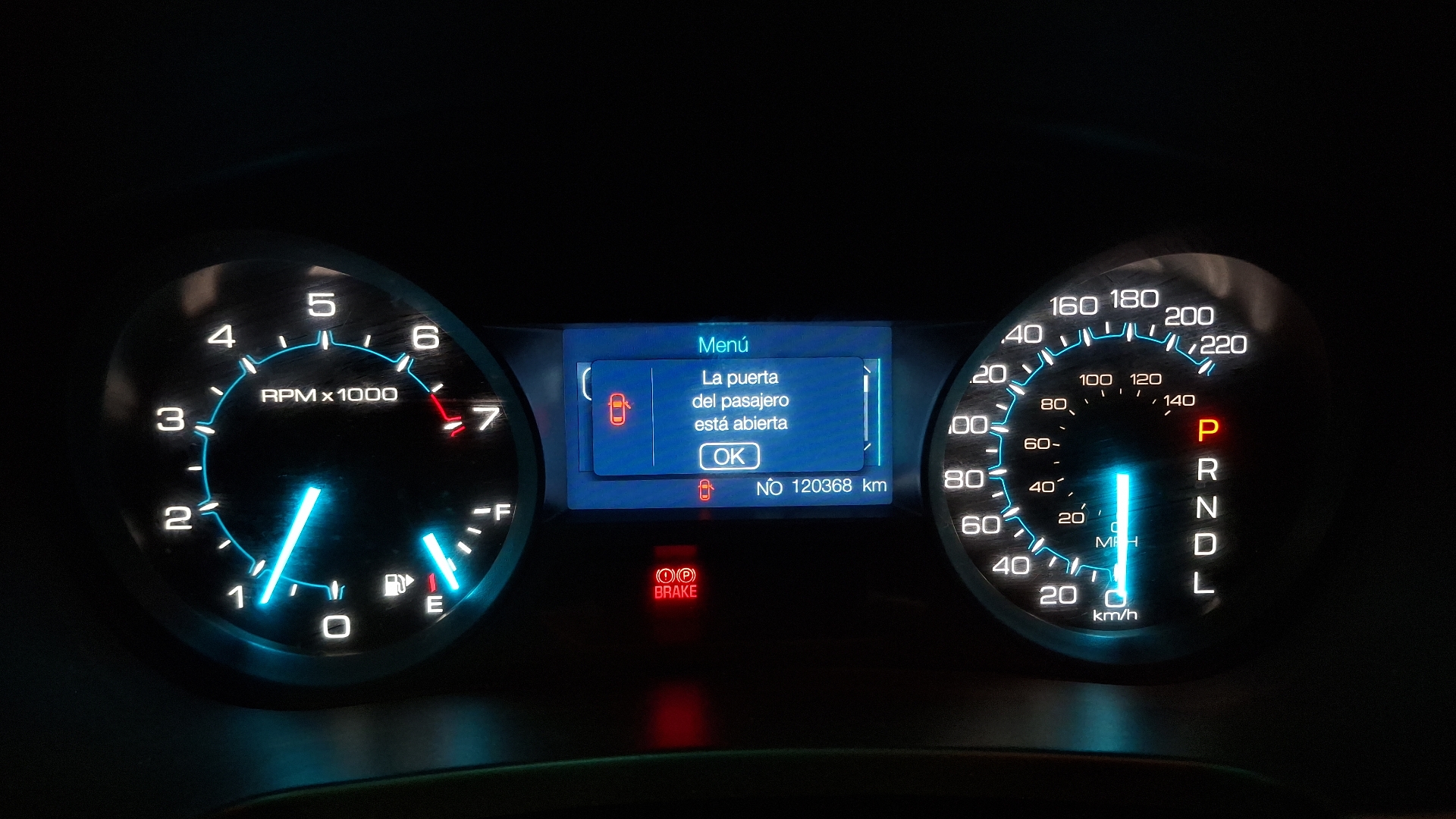 Ford Explorer — foto 9 de 16