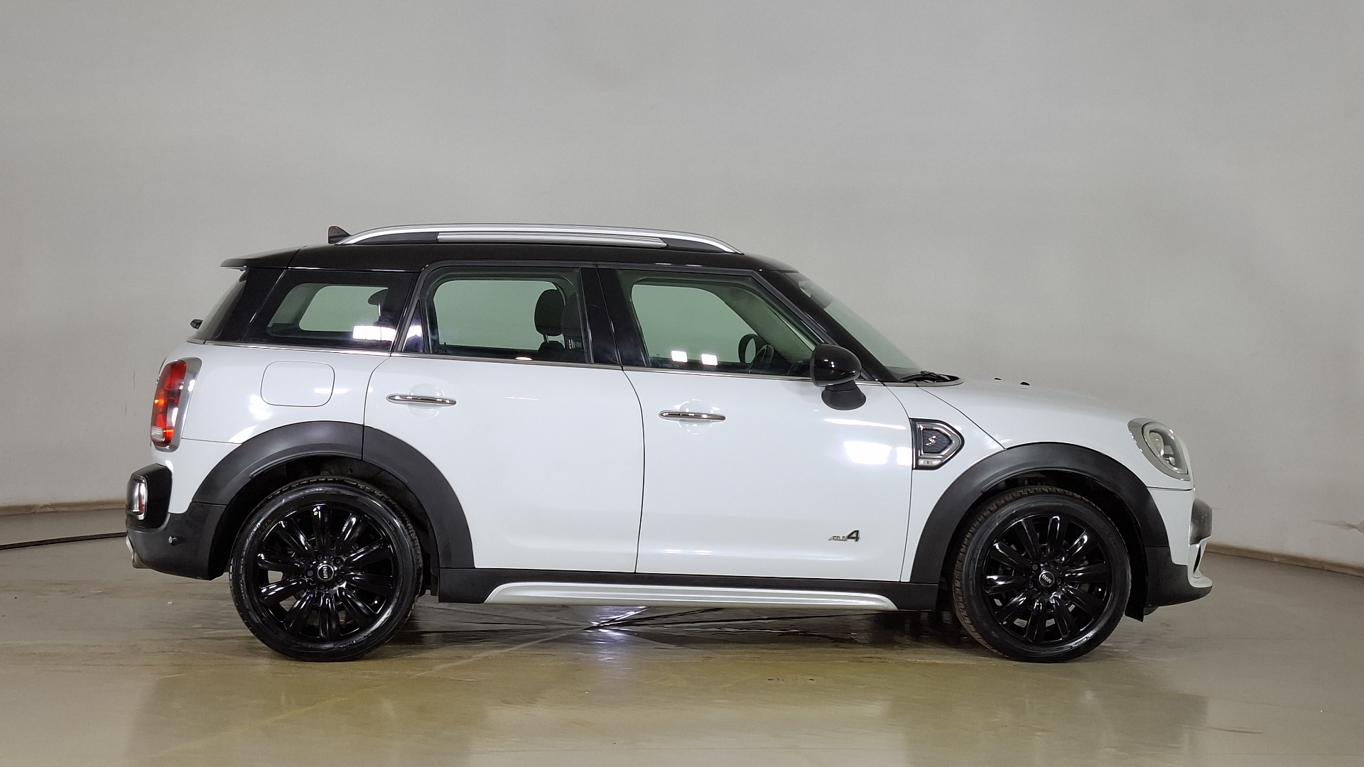 MINI Countryman — foto 4 de 17