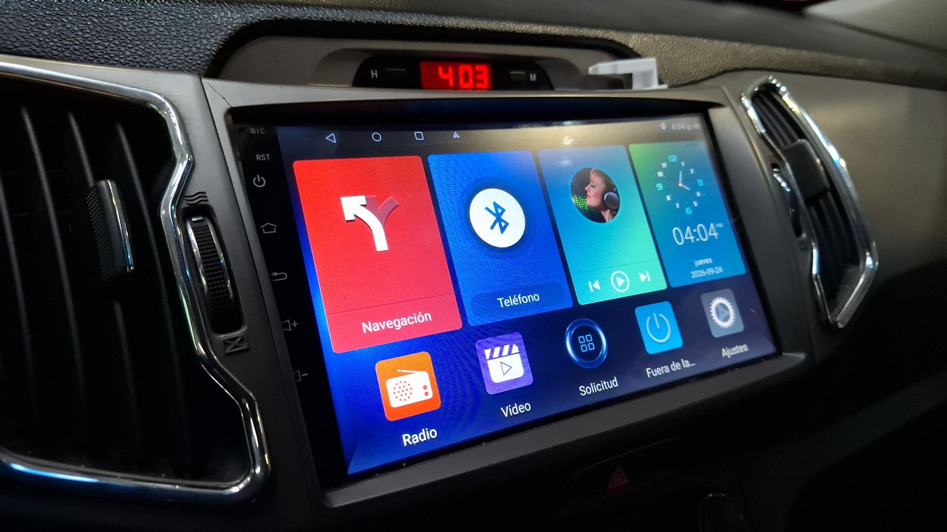 KIA Sportage — foto 10 de 15