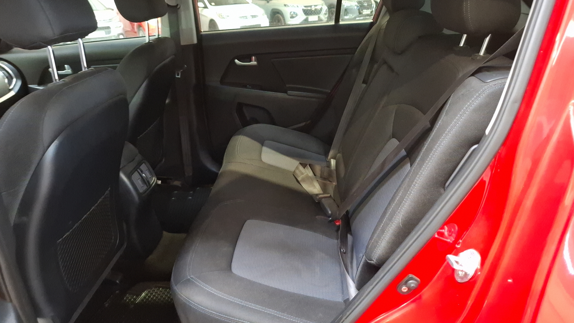 KIA Sportage — foto 13 de 15