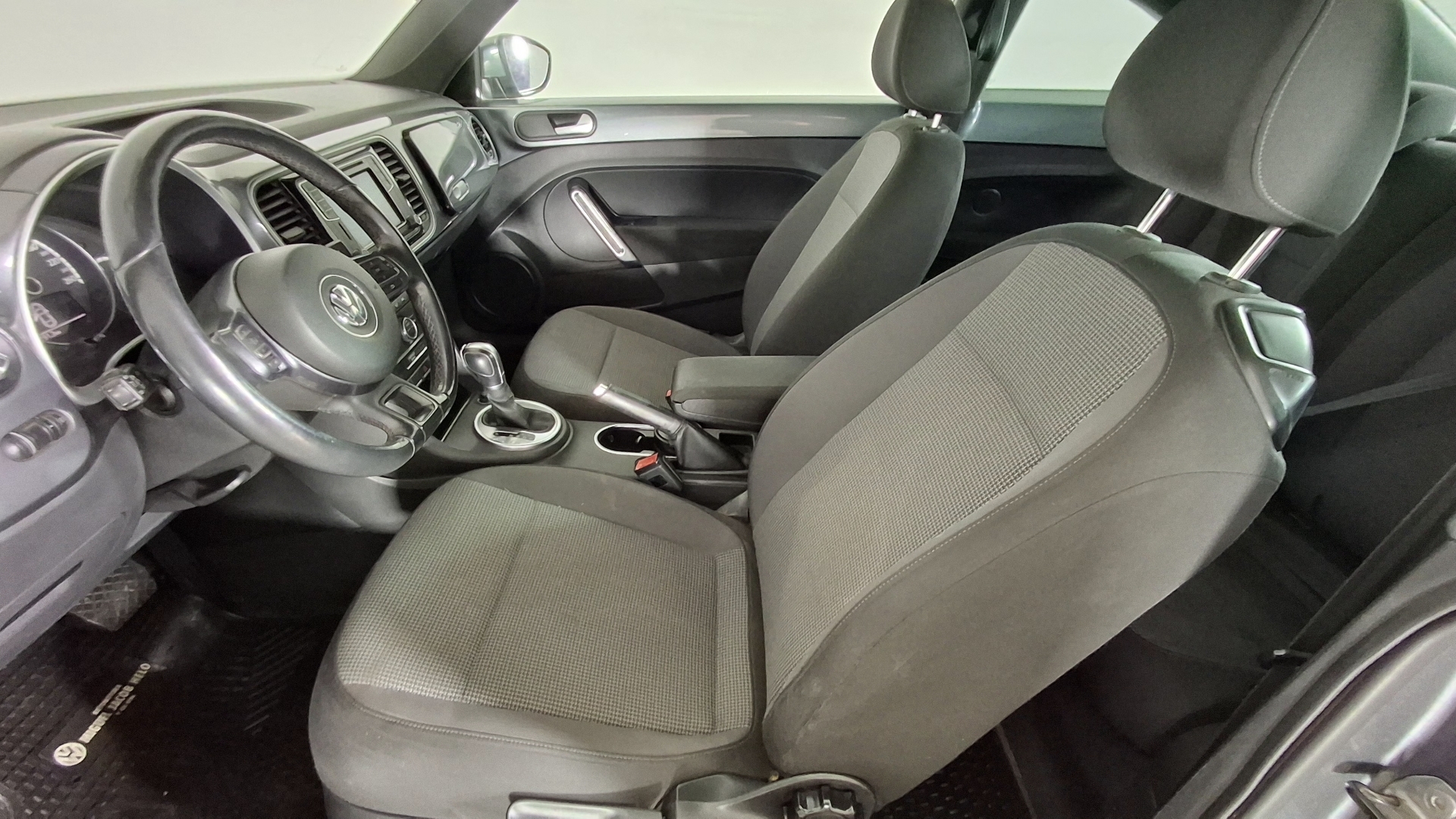 Volkswagen Beetle — foto 14 de 16