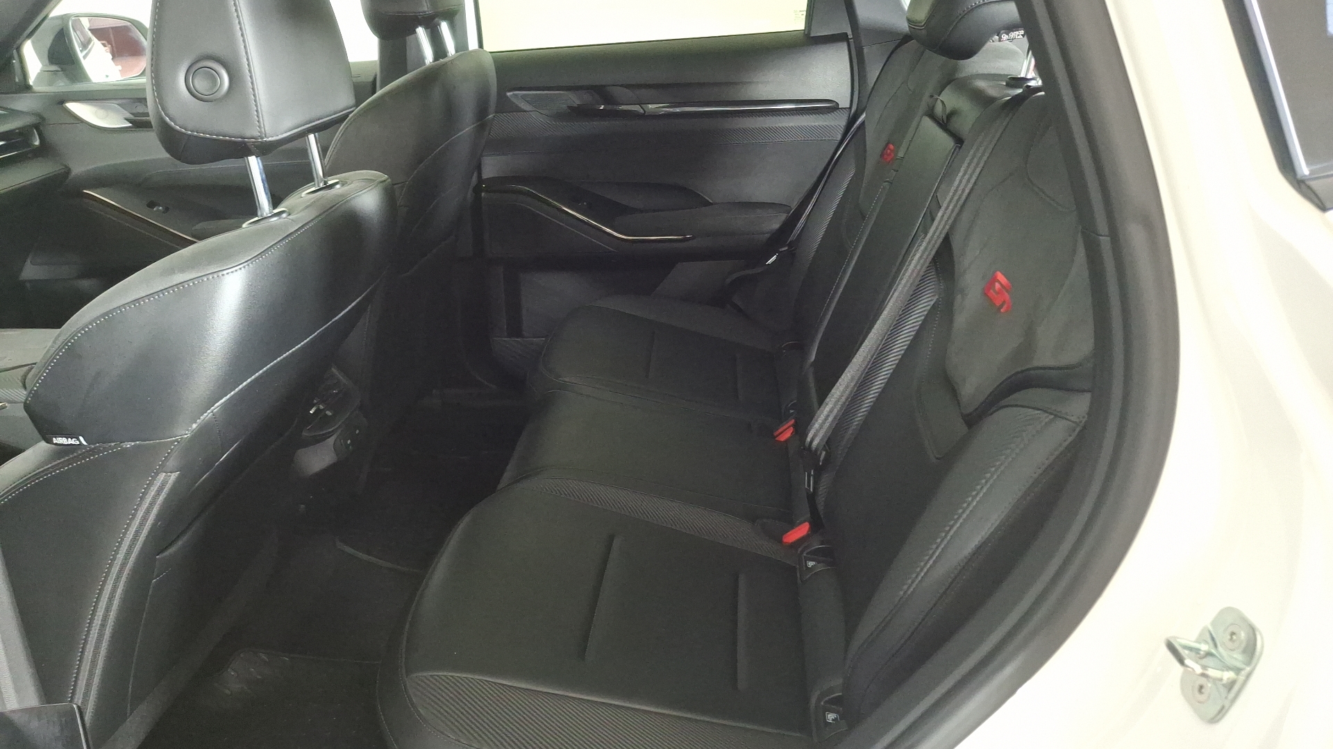 Great Wall Haval H6 — foto 15 de 17