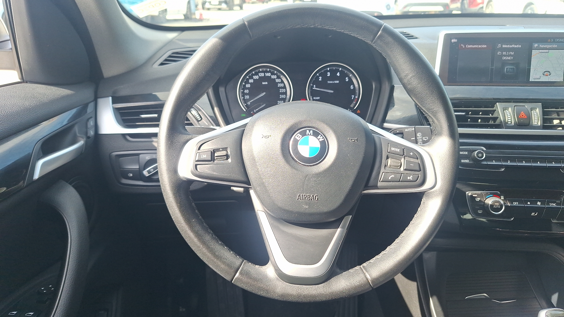 BMW X1 — foto 5 de 12