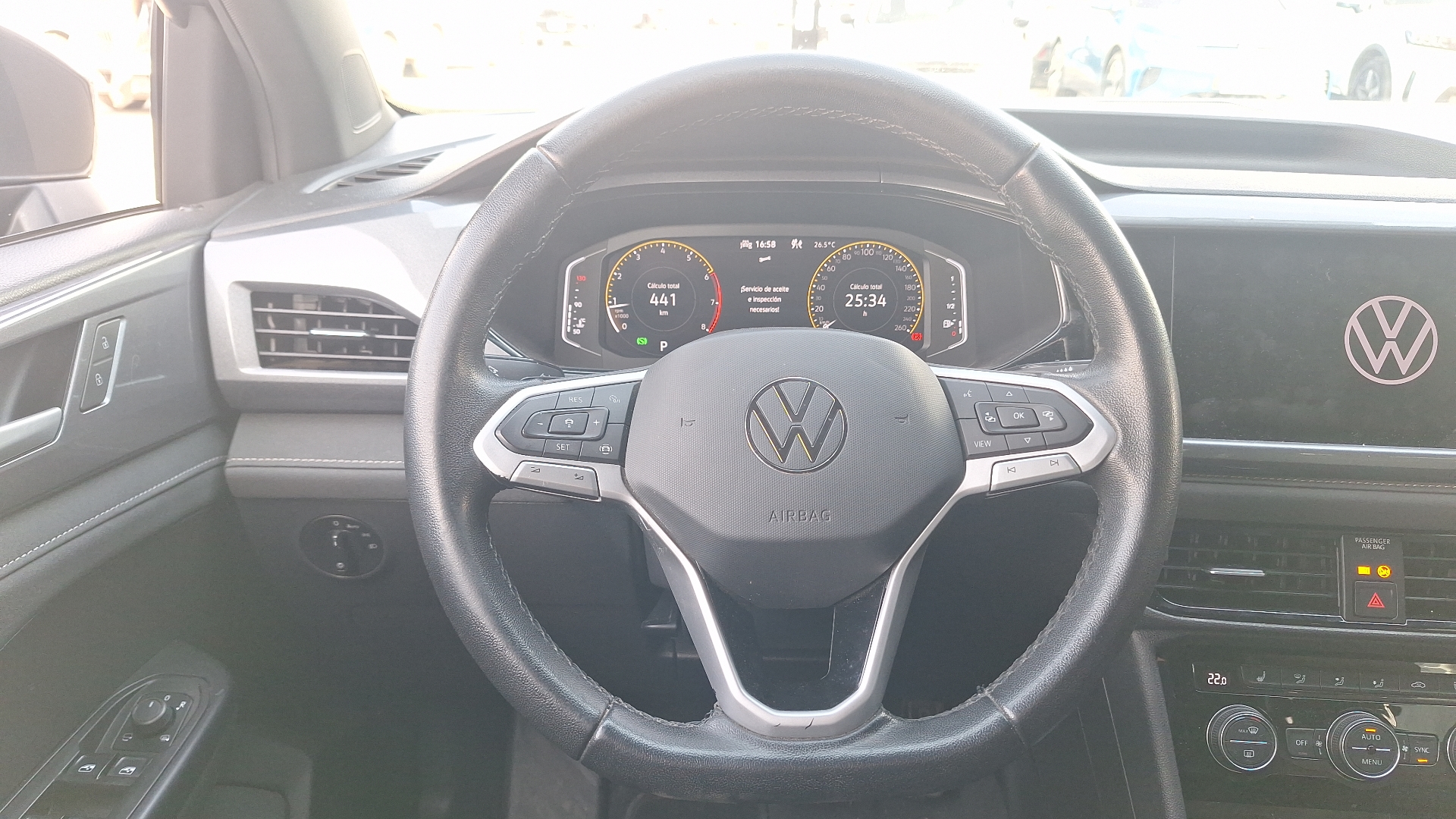 Volkswagen Taos — foto 8 de 16