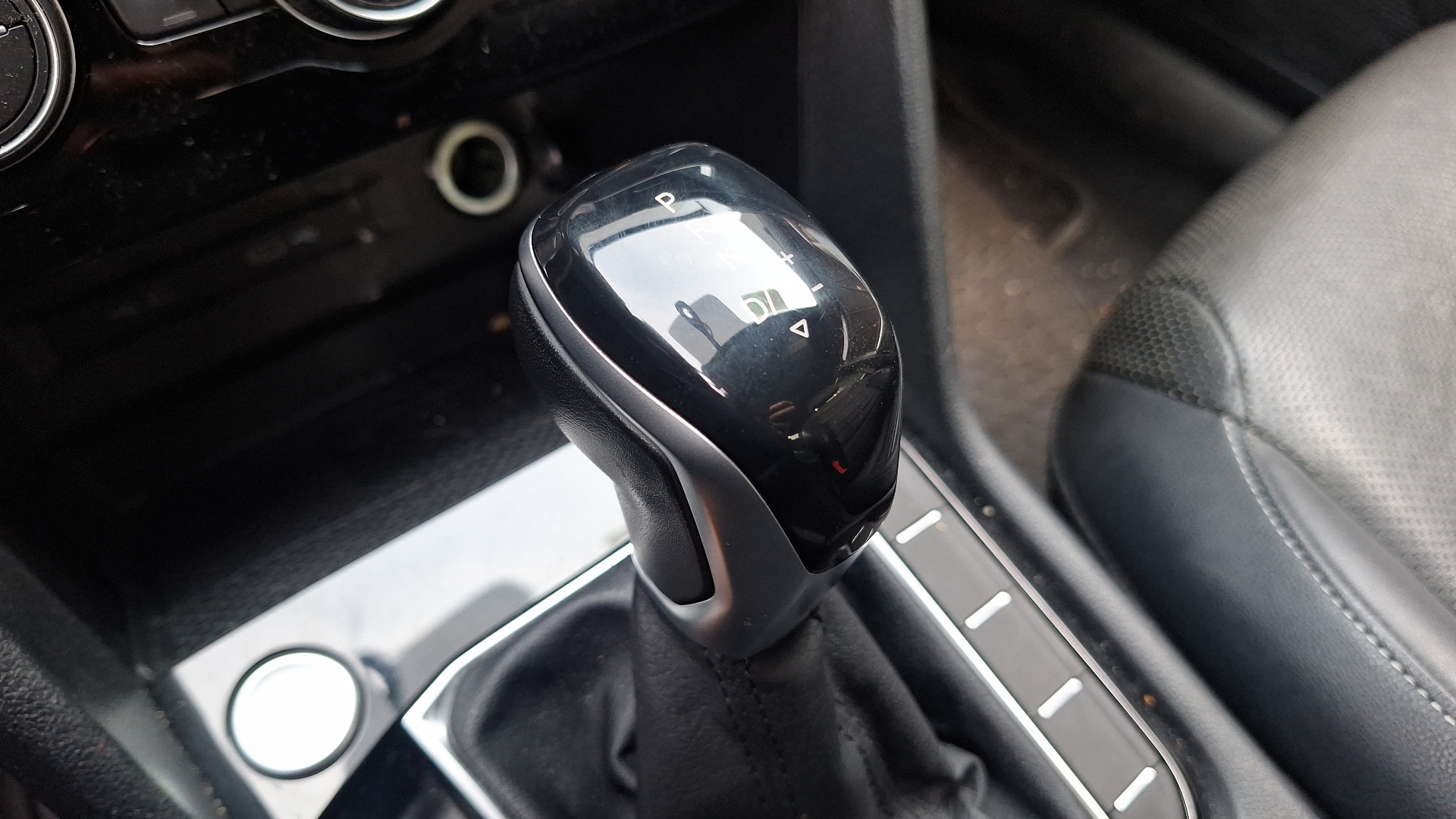 Volkswagen Taos — foto 11 de 16