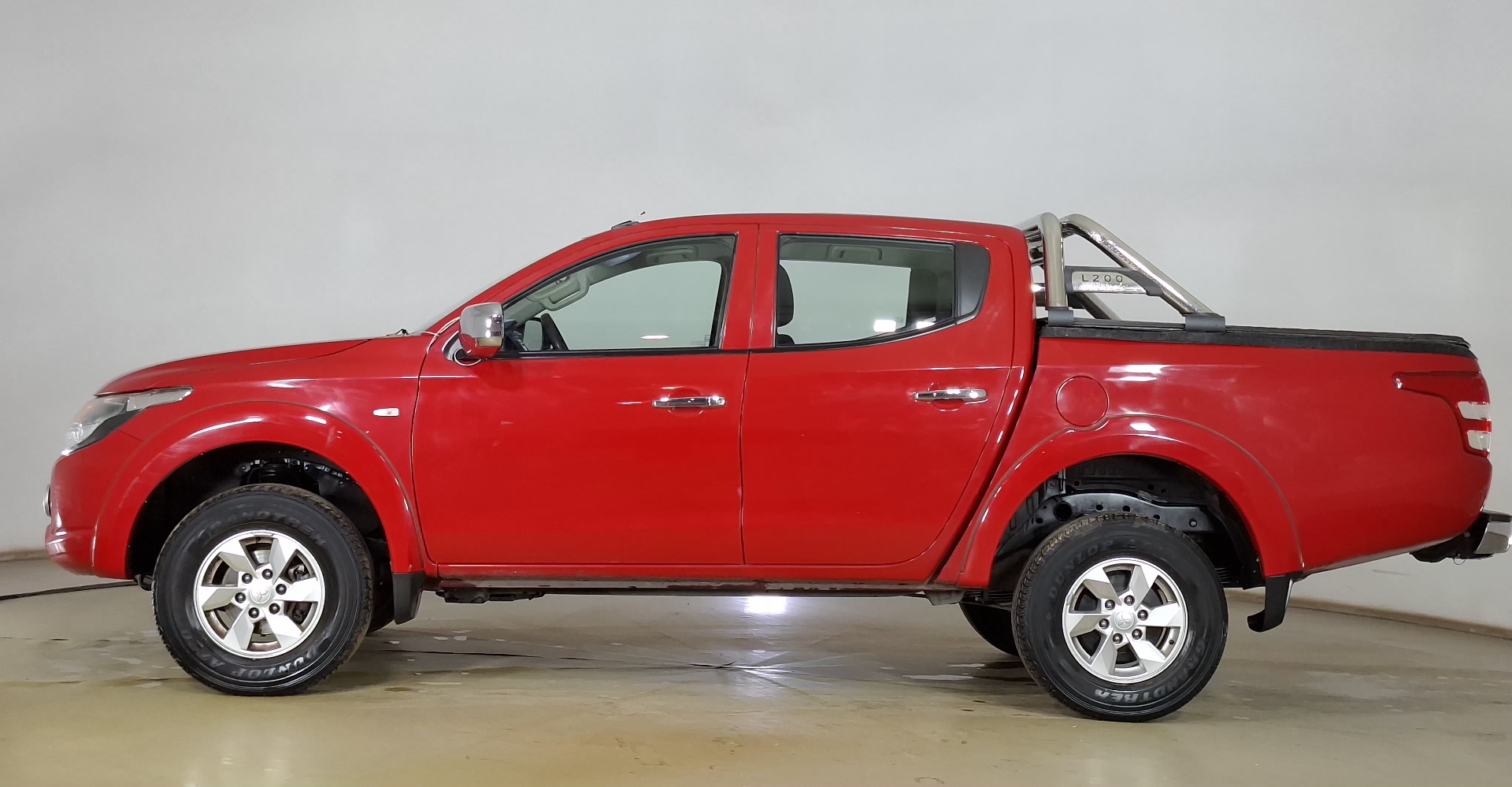 Mitsubishi L200 — foto 7 de 15