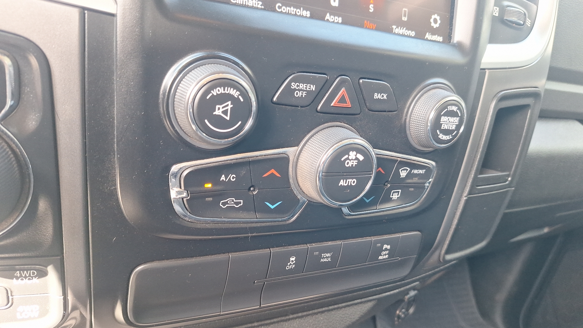 Dodge Ram — foto 15 de 15