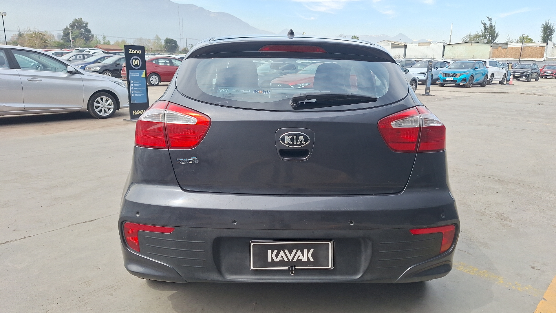 KIA Rio5 — foto 3 de 14