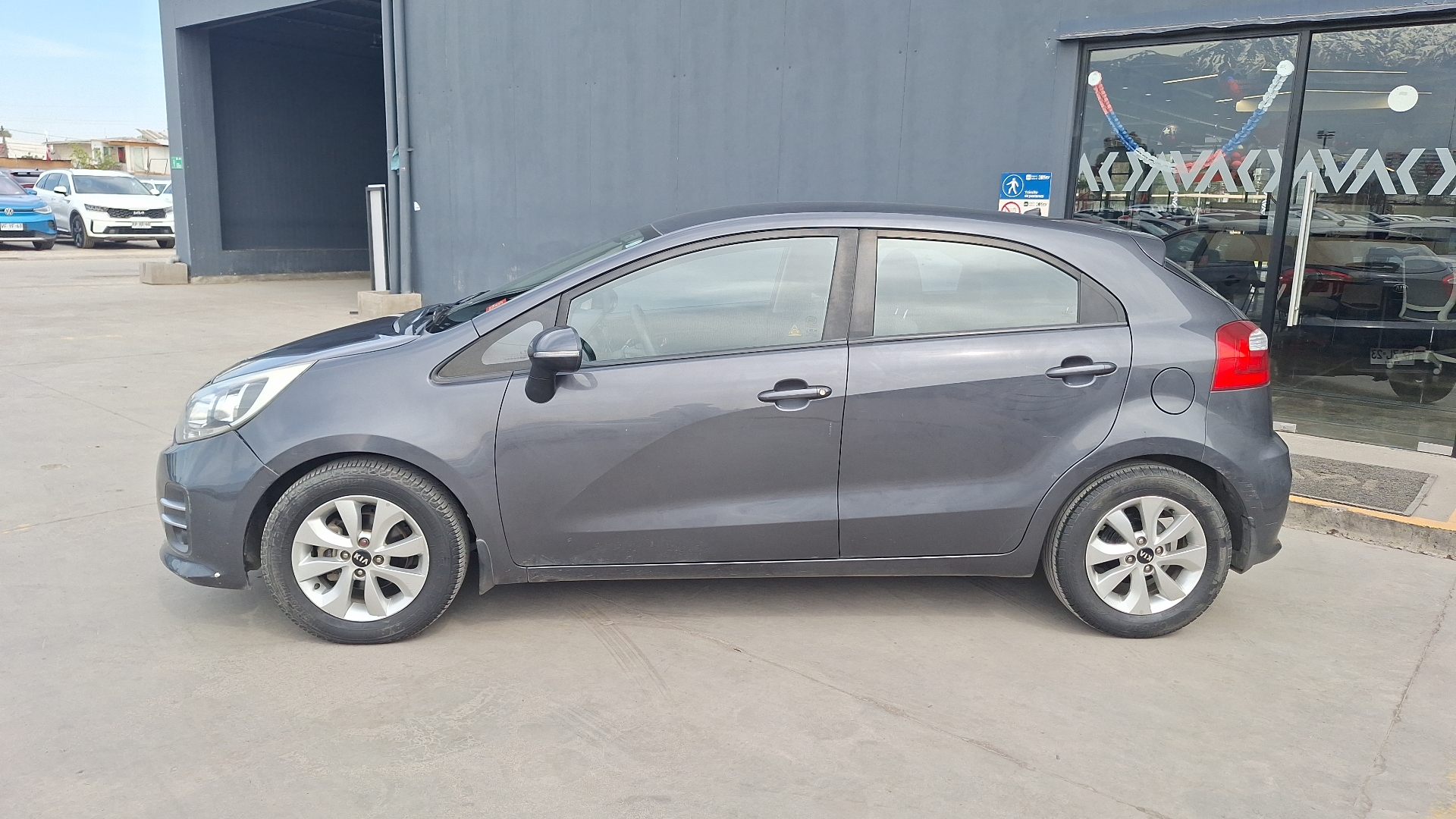 KIA Rio5 — foto 2 de 14