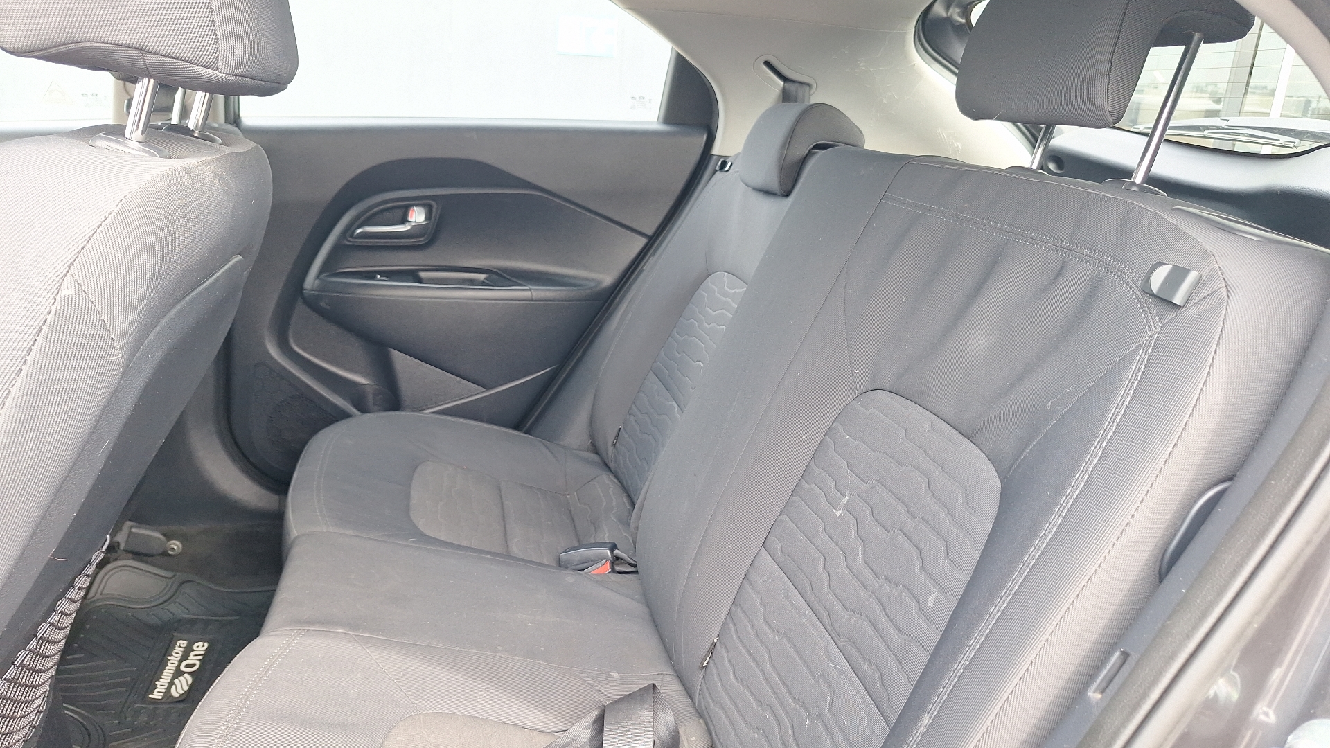 KIA Rio5 — foto 12 de 14