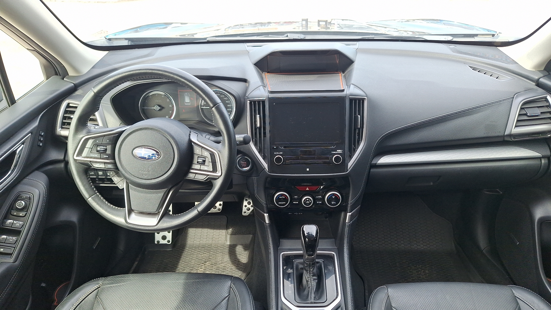 Subaru Forester — foto 6 de 16