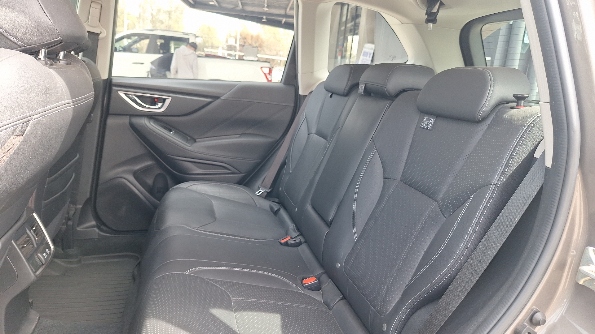 Subaru Forester — foto 14 de 16