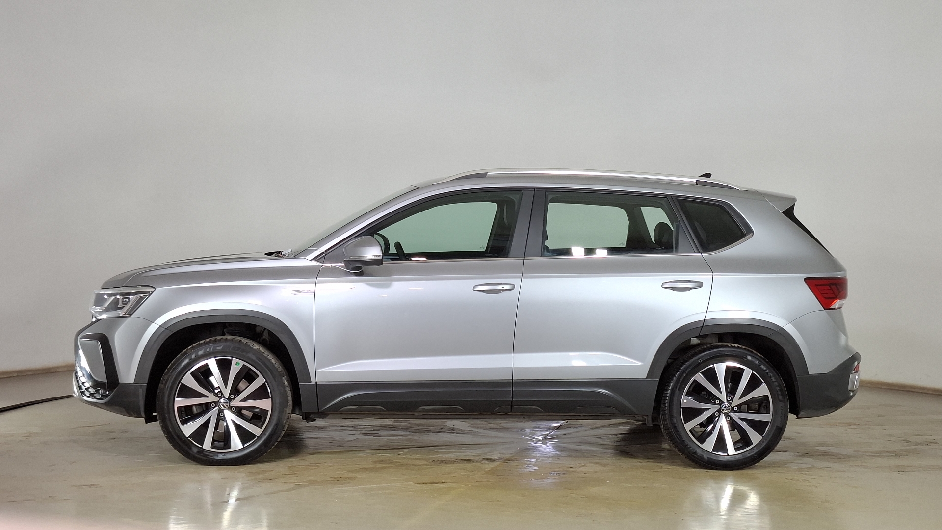 Volkswagen Taos — foto 7 de 17