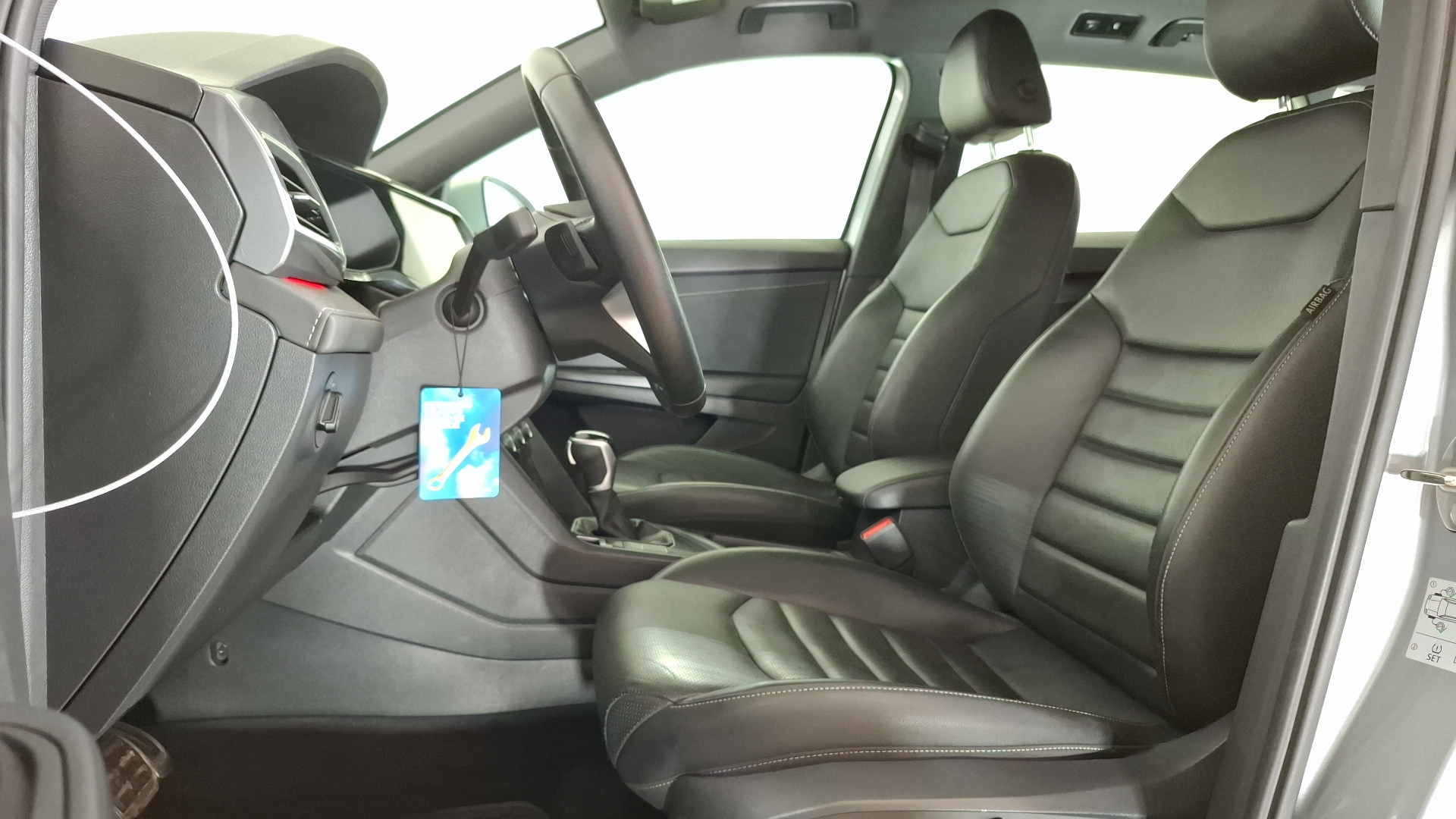 Volkswagen Taos — foto 14 de 17