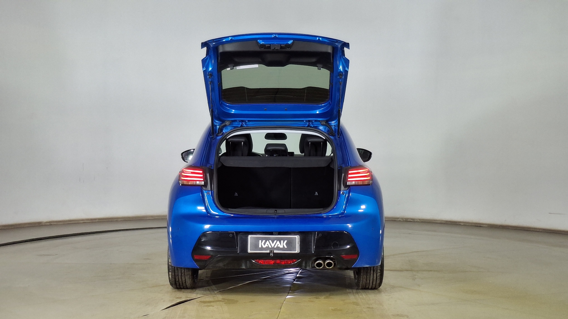 Peugeot 208 — foto 6 de 16