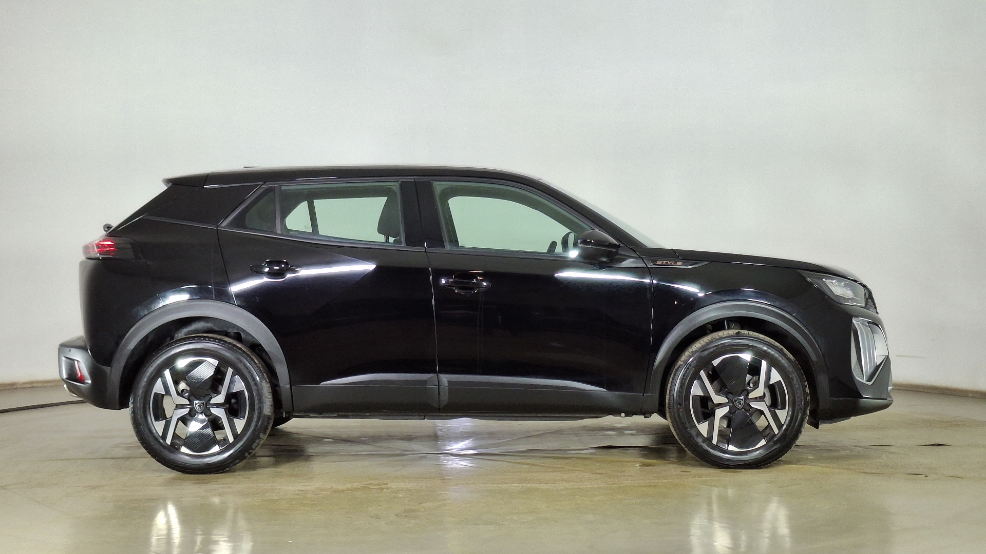 Peugeot 2008 — foto 4 de 15