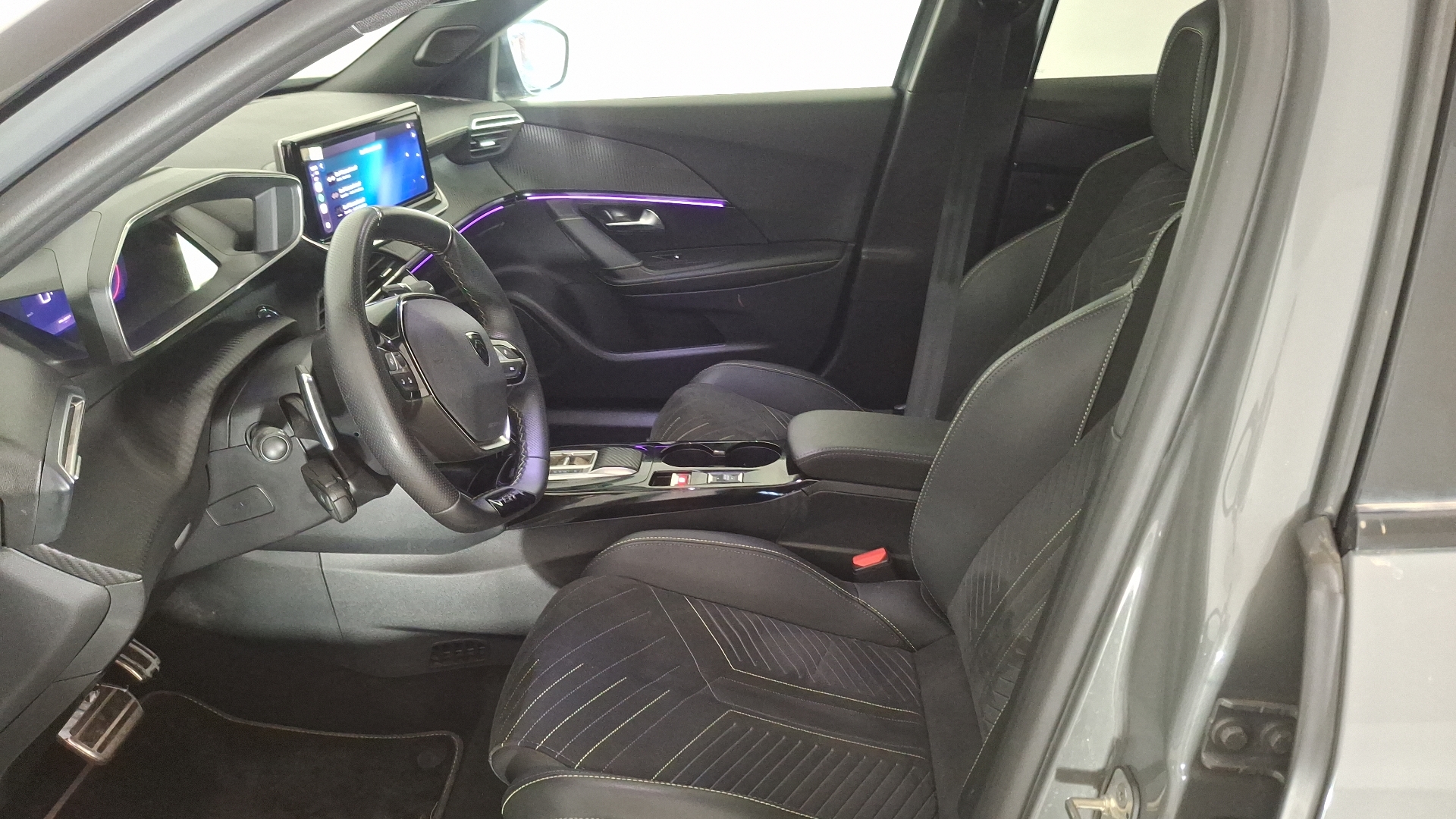 Peugeot 2008 — foto 14 de 17