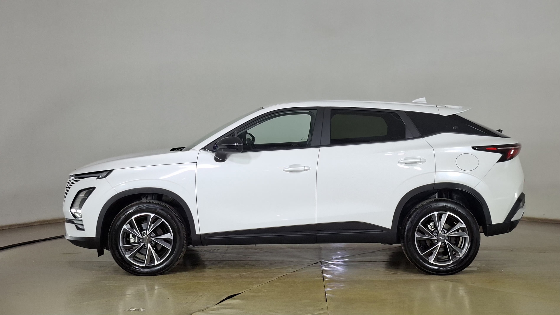 Omoda C5 — foto 7 de 16