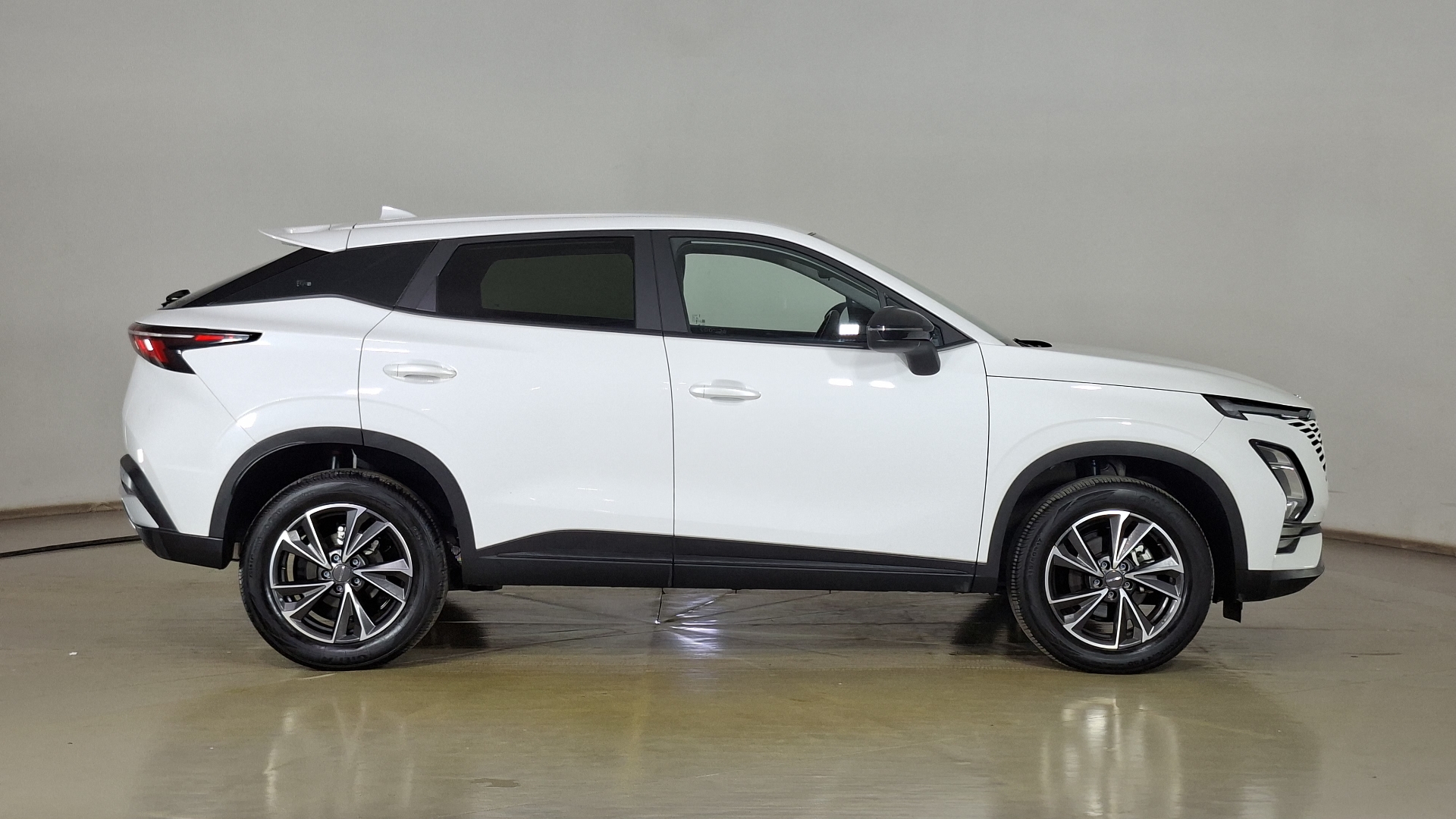 Omoda C5 — foto 4 de 16