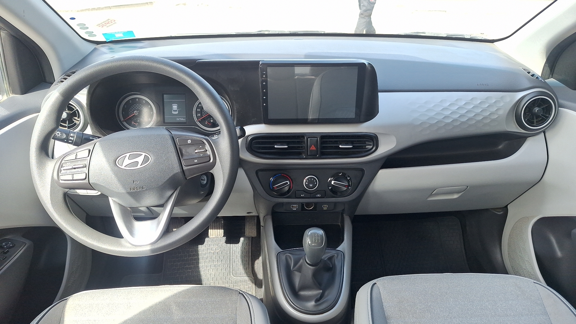 Hyundai Grand I10 — foto 6 de 15