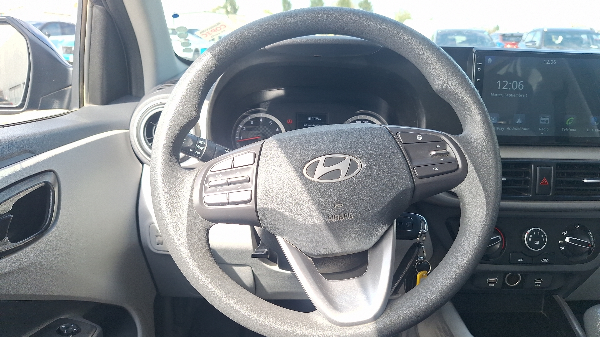 Hyundai Grand I10 — foto 8 de 15