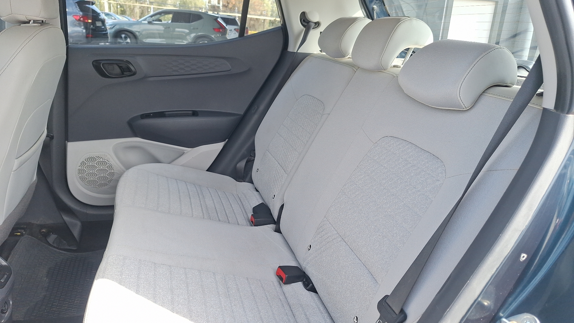 Hyundai Grand I10 — foto 13 de 15